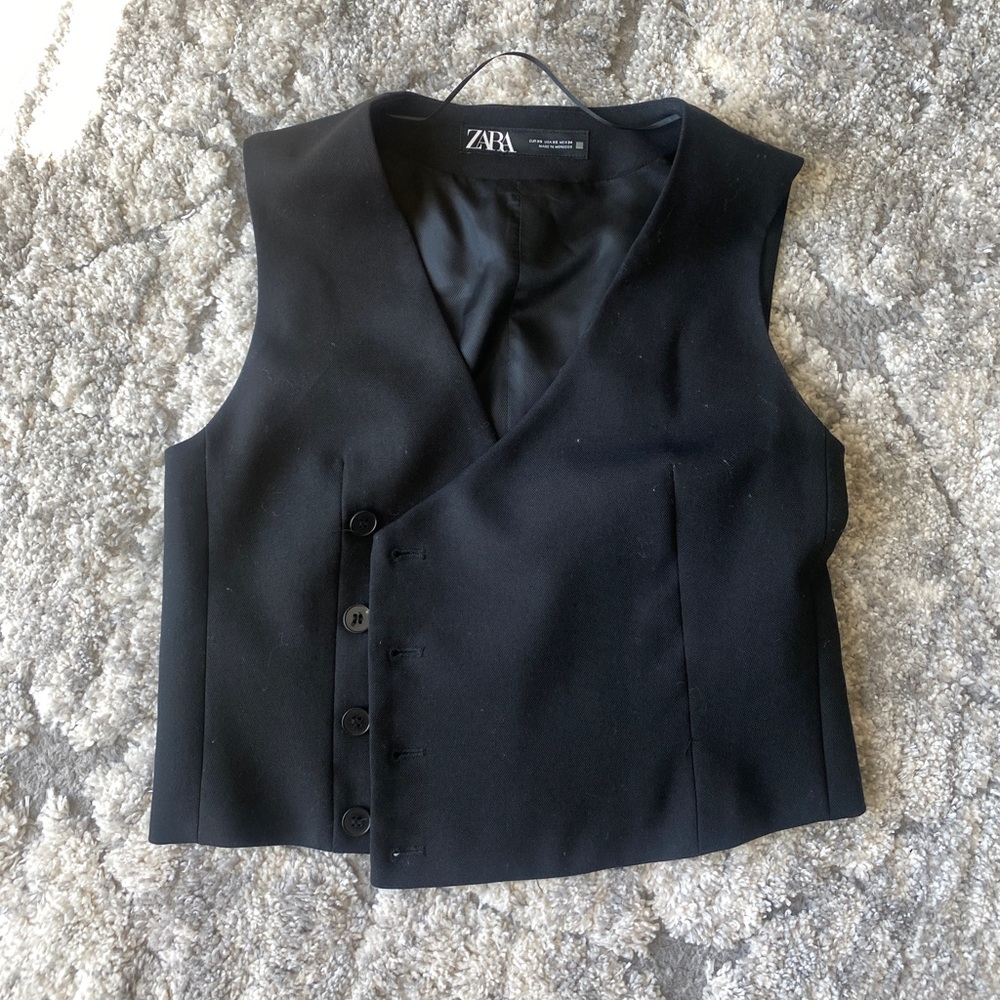 Black vest from Zara